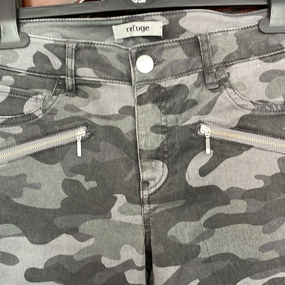 Gray camo moto style legging pants size 8 - Picture 2 of 5